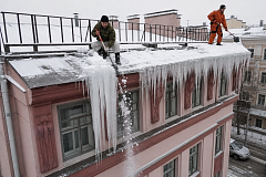 Удаление сосулек и наледи